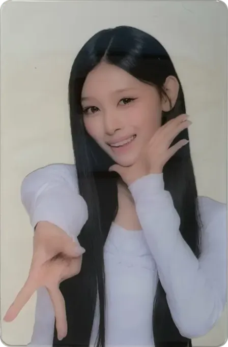미나미 얼굴 옆 손